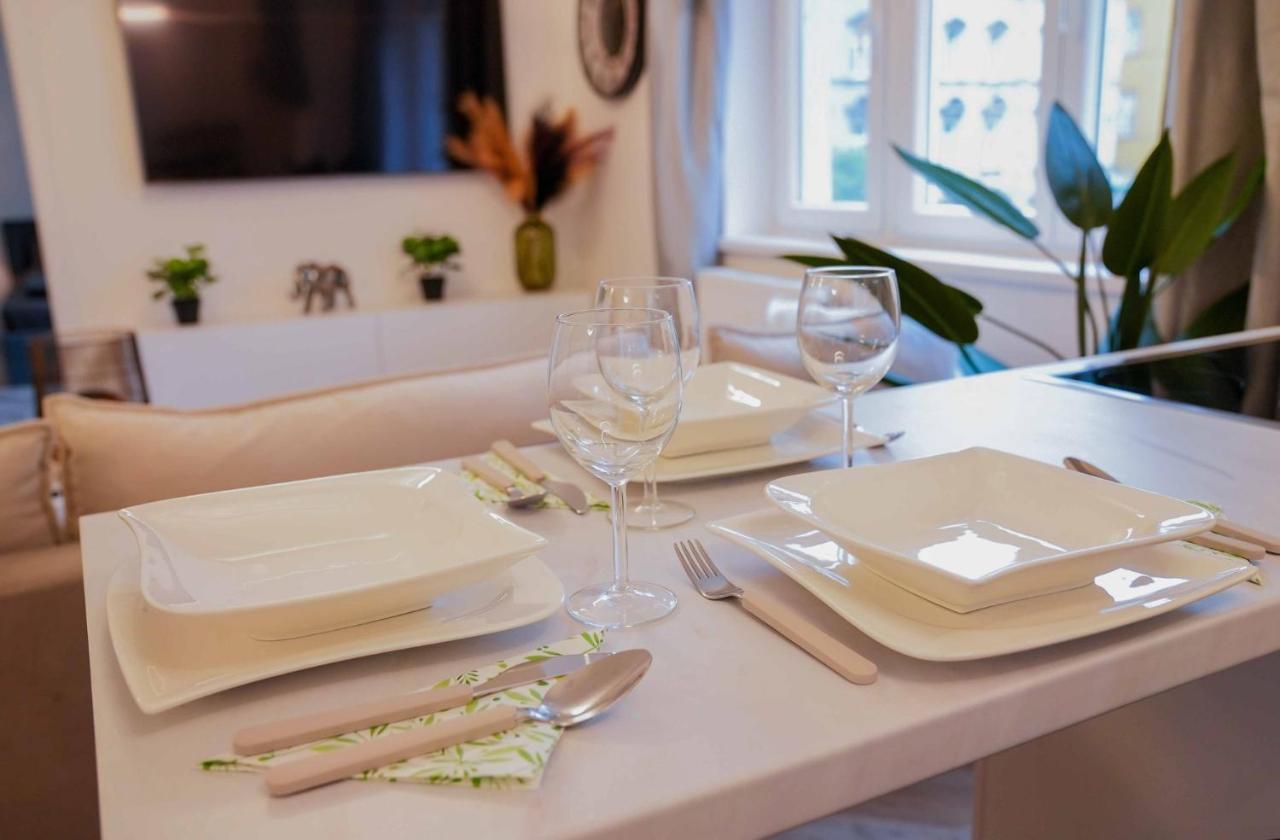 Corvin Avenue Premium Central Apartment Budapest Luaran gambar