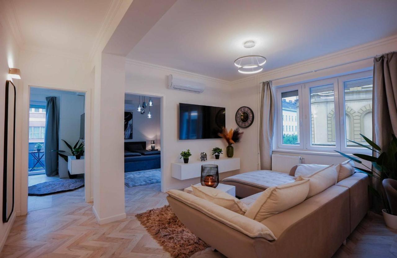 Corvin Avenue Premium Central Apartment Budapest Luaran gambar